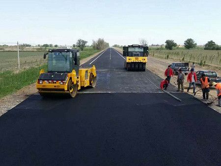 新疆达坂城复兴路面改造